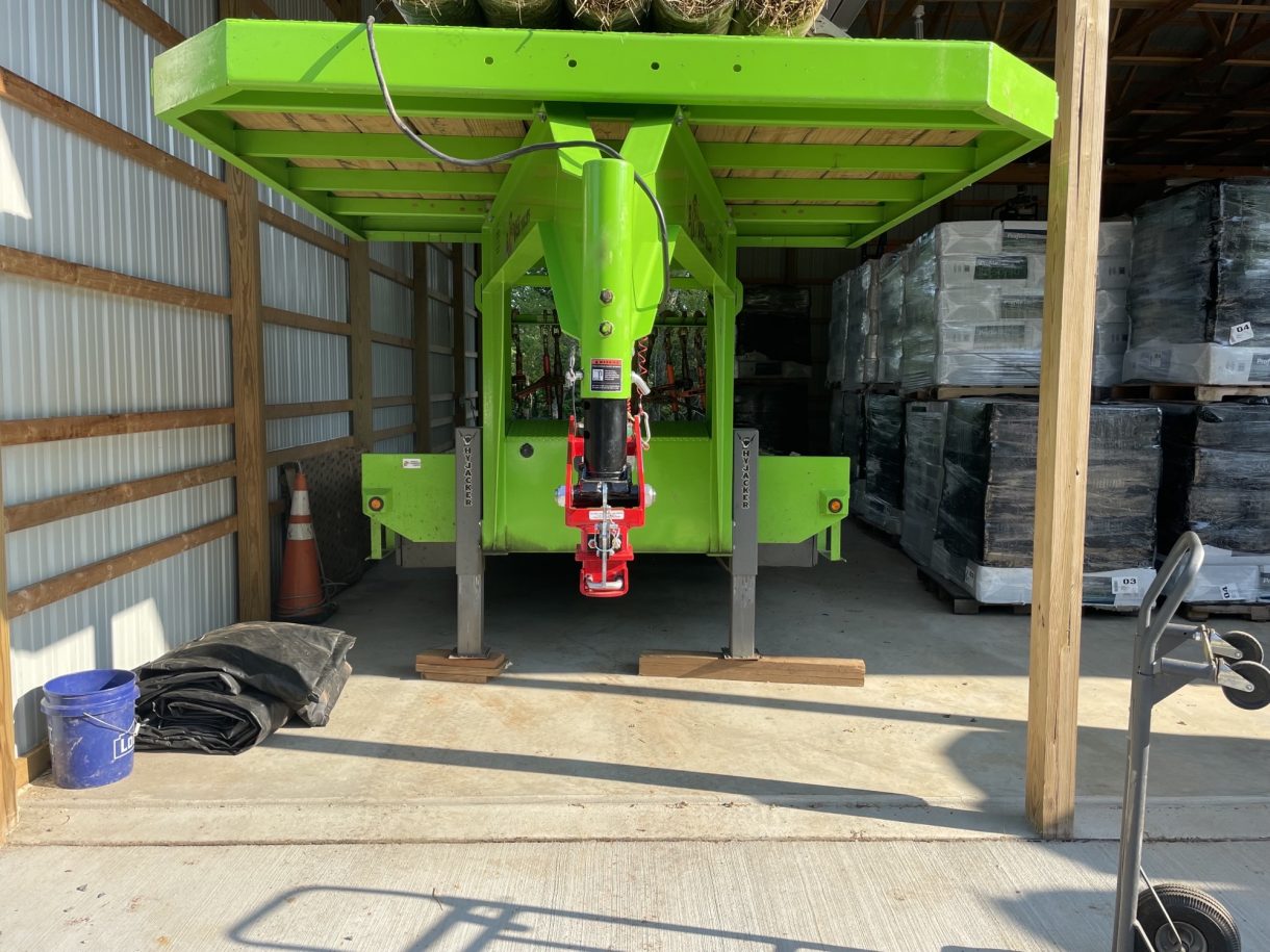 Shocker Gooseneck Surge Hitch for BWise Trailers