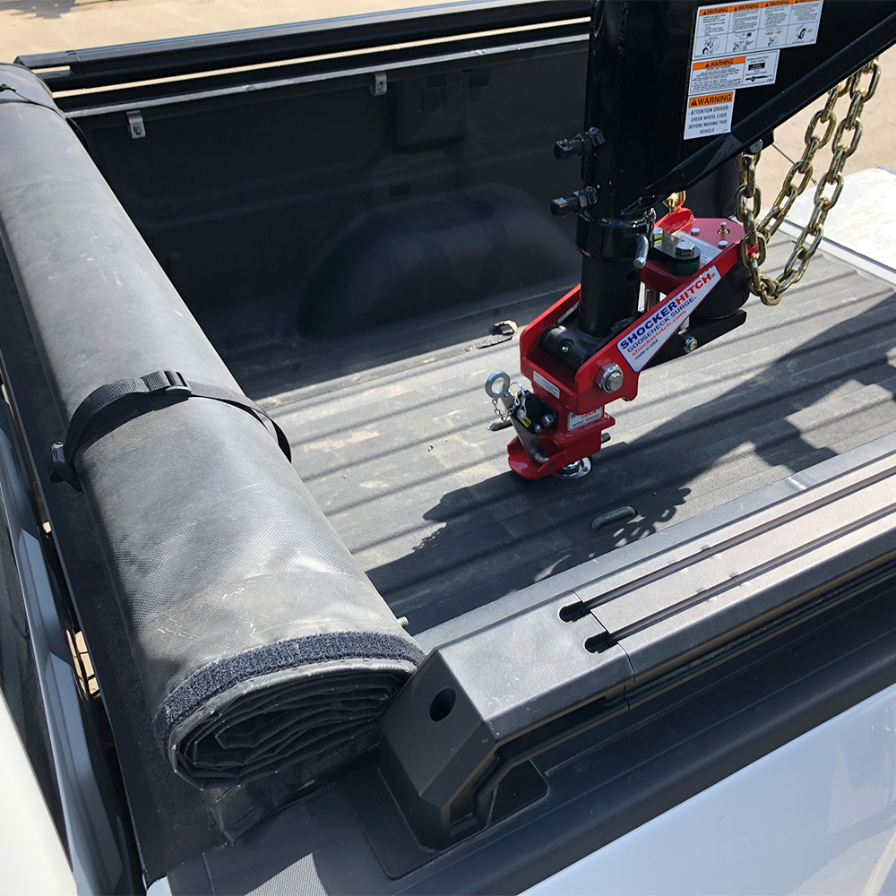Shocker Gooseneck Air Hitch (Round Stem) Shown with Roll Up Cover