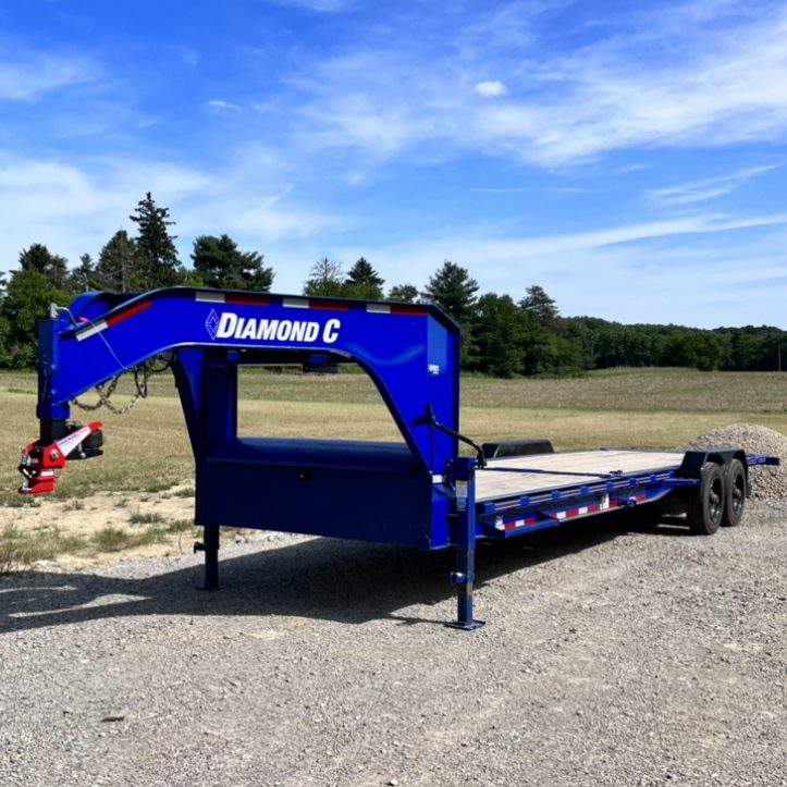 Gooseneck Air Hitch & Coupler on Diamond C Trailer