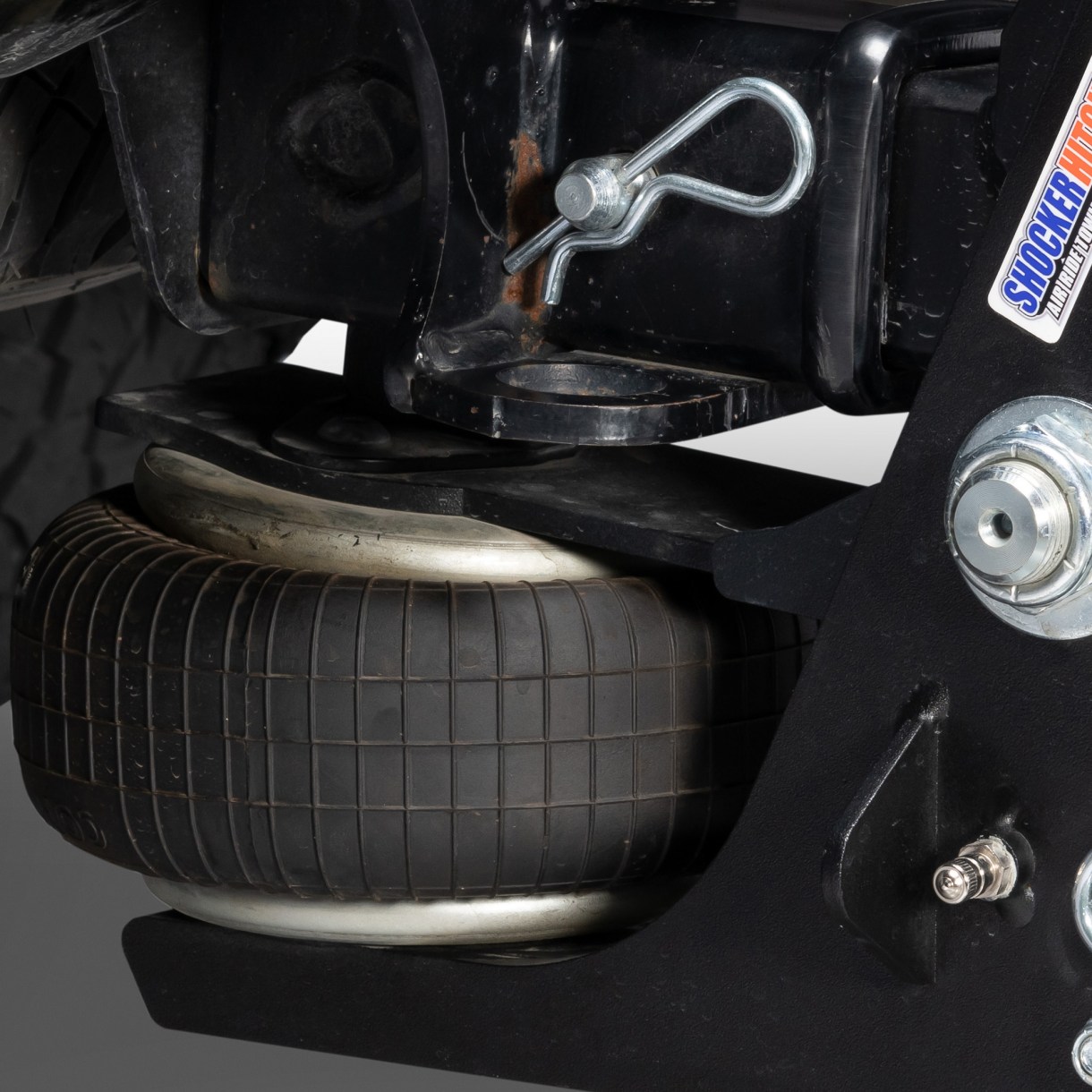 Built in Air Ride Absorbs the Bumps, Tugs & Jerks - HD Max Black Air Hitch - Fully Adjustable System