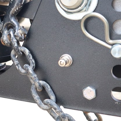 Easy To Use Air Valve on Max Black Air Hitch