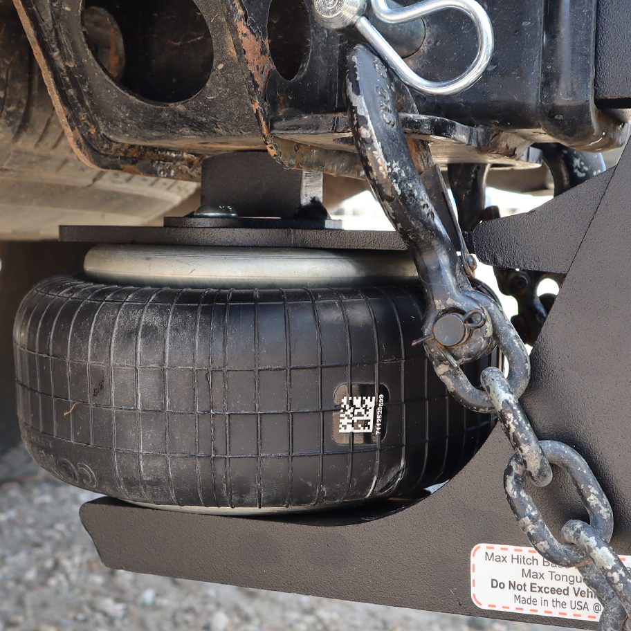 Built in Air Ride Absorbs the Bumps, Tugs & Jerks - HD Max Black Air Hitch - Fully Adjustable System