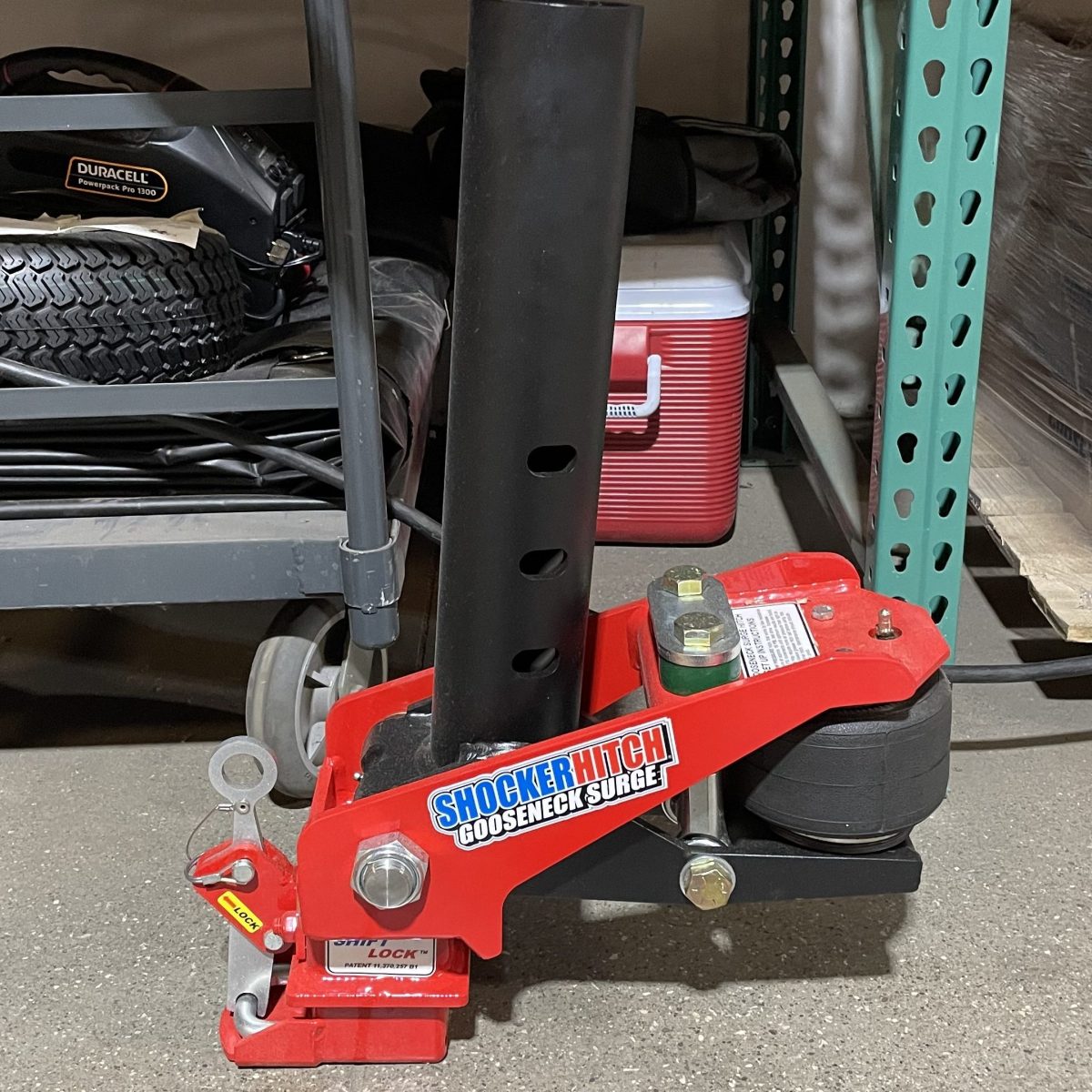 Refurbished Round Stem with Angled Pin Holes - Shocker Gooseneck Air Hitch & Coupler