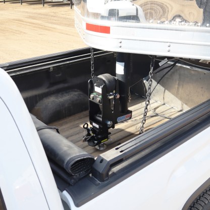 Shocker Gooseneck Air Hitch & 9" Offset Extender Coupler - Round Multi-Fit Stem Installed & Hooked Up