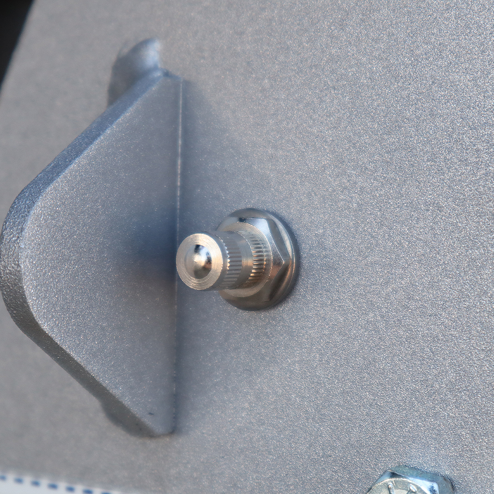 Easy To Use Air Valve on 10K Air Hitch