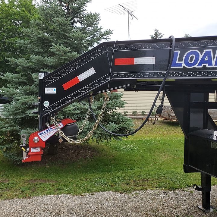 Shocker Gooseneck Air Hitch on Load Trail